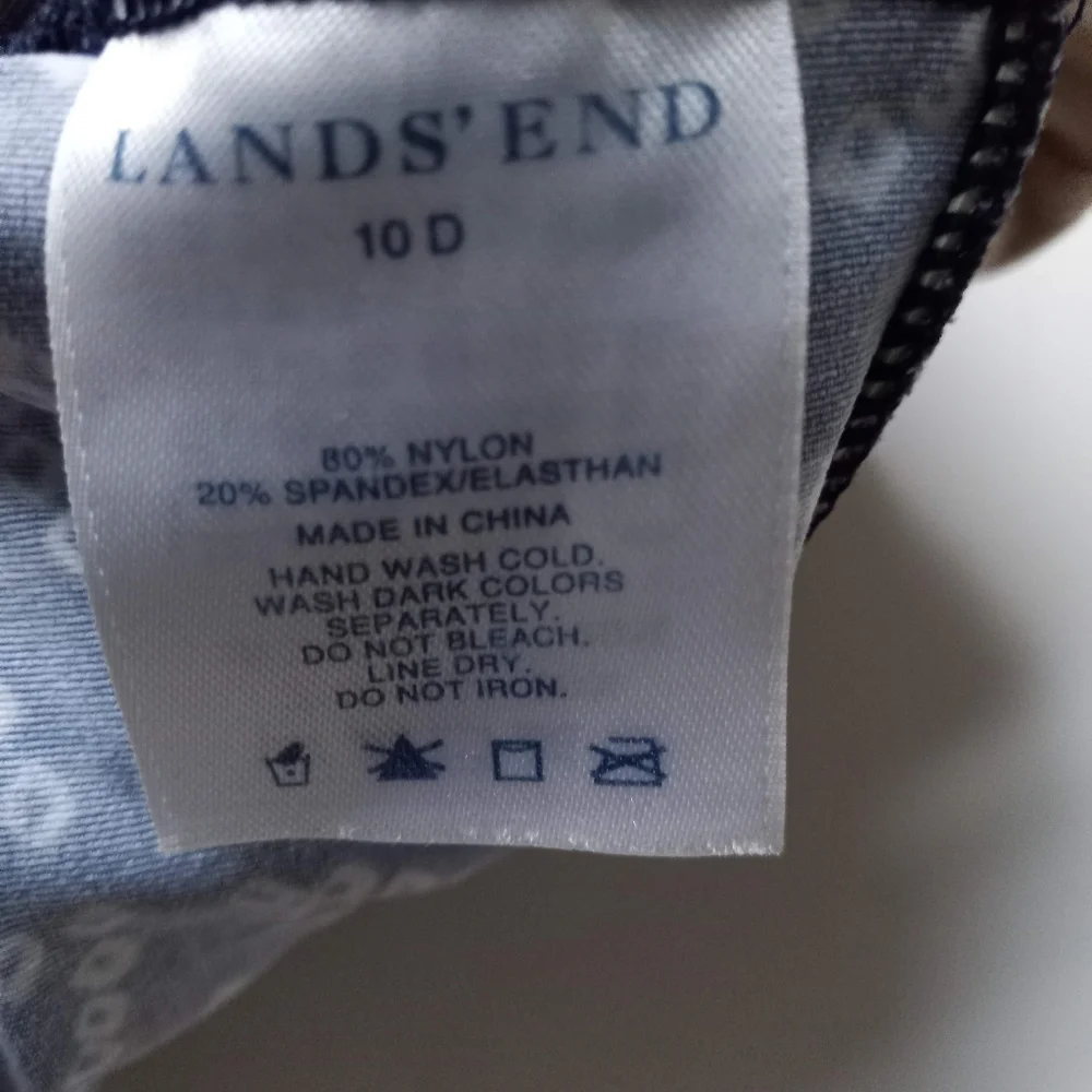 Lands End Twist Front Halter Tankini Top Size 10D Blue Slimming Ruched Padded
